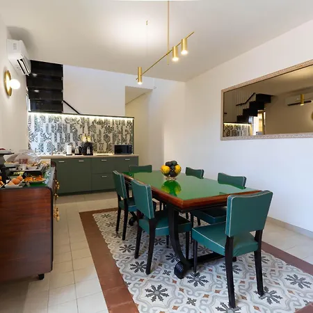 La Dimora Degli Scrittori Bed & Breakfast 4*